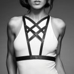 BIJOUX INDISCRETS - IMBRACATURA CROSSOVER MAZE CON COLLANA NERA - immagine 2